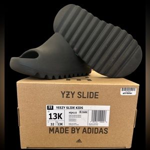 Kids Yeezy slides size 13
